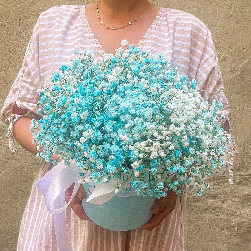 Морская волна, гипсофила в шляпной коробке